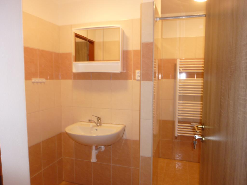 Apartment Κάρλοβι Βάρι Δωμάτιο φωτογραφία